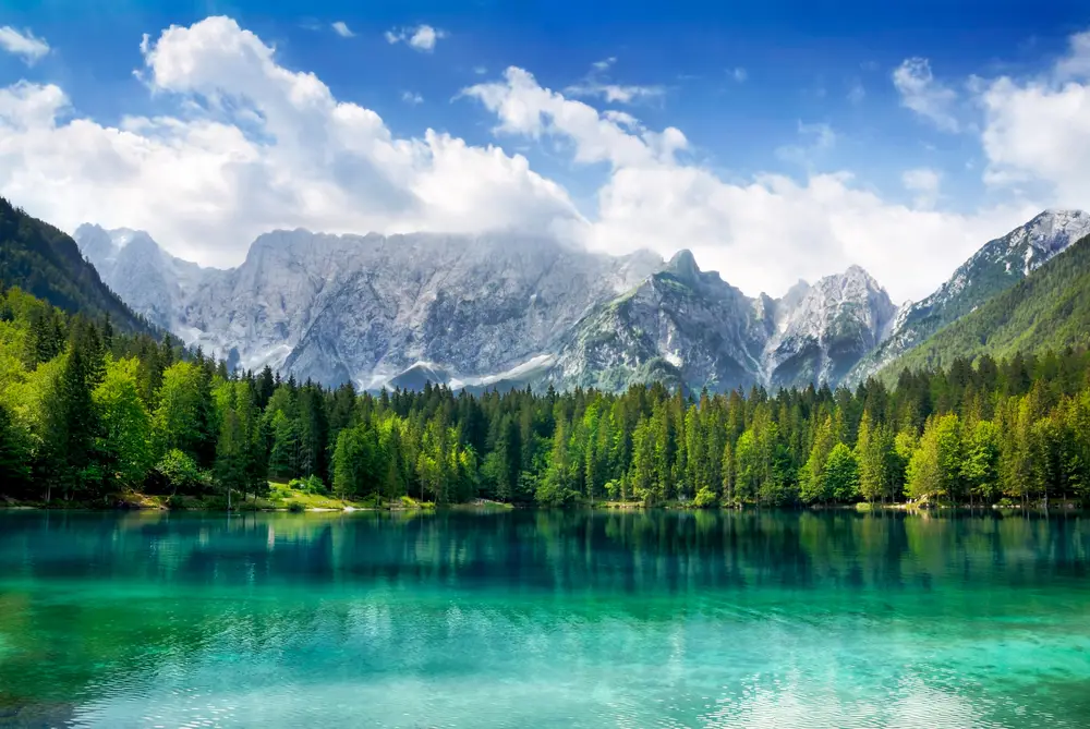Smaragdno Jezero – sa ramom
