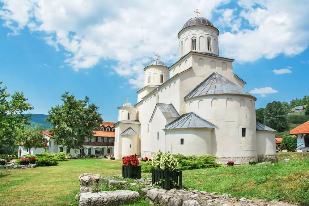 Manastir Mileševa – Svetlost Vere i Duhovnosti – sa ramom